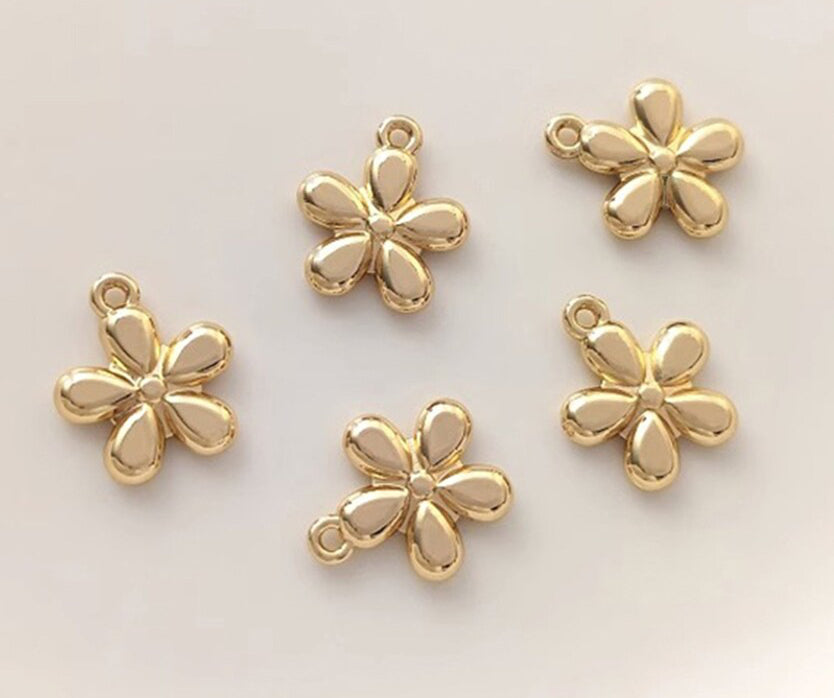 Charm necklace workshop with Milieu Market! CLOSED